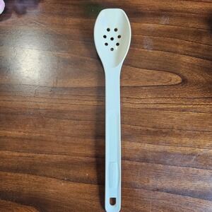 Vintage 1974 Rubbermaid Slotted Serving Spoon. White. 13". Nylon